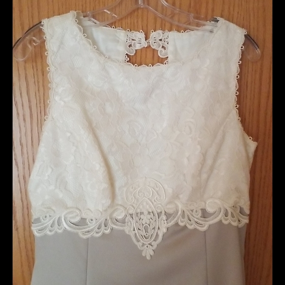 Theory Nettoyage Lace and Satin Gown with Shawl - Picture 2 of 12